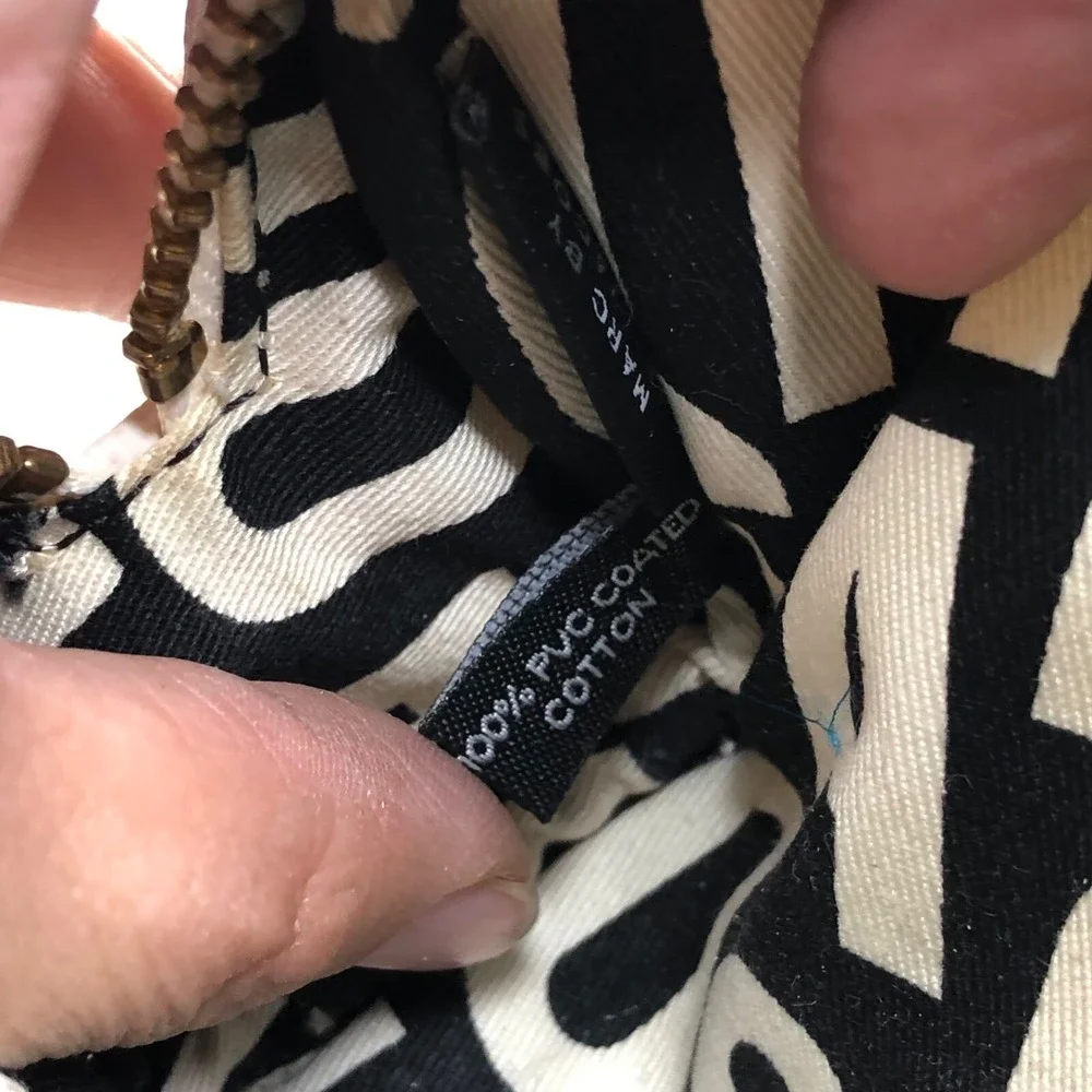 Marc Jacobs Cosmetic Bag Small Zip Around Travel Storage